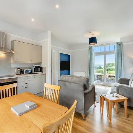 Holiday home Kent View Lindale